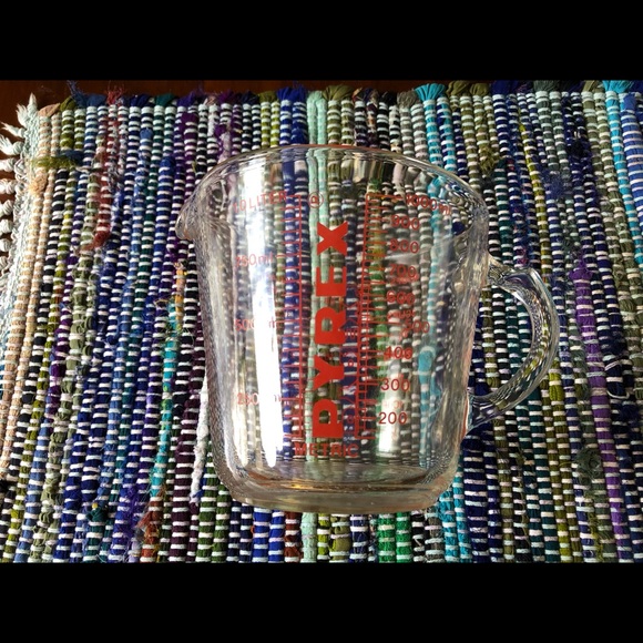 Vintage - Pyrex - 4 Cup Glass Measuring Cup - Picture 1 of 5
